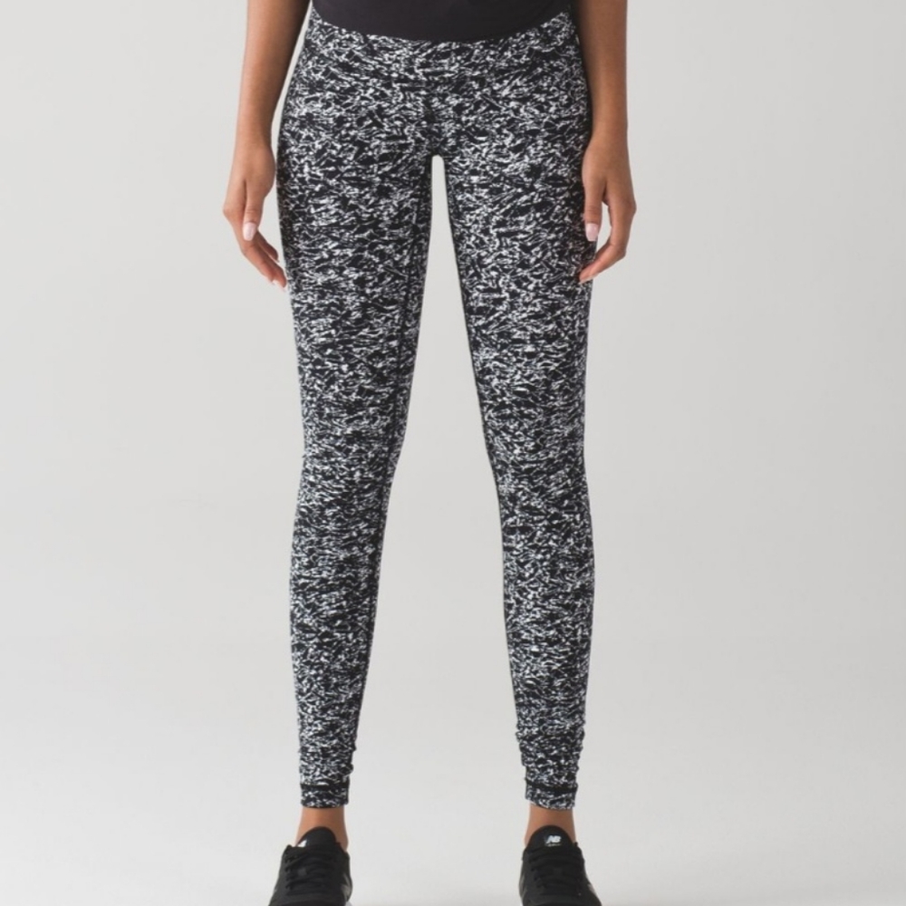 Lululemon Wunder Under Pant III, Size 6